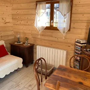https://la-cabane-du-bonheur.hotels-rhonealpes.com