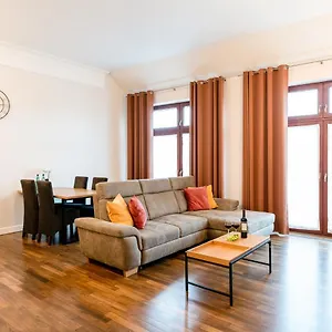 Historic Market Square -140m2 Grand As R504 Apartment